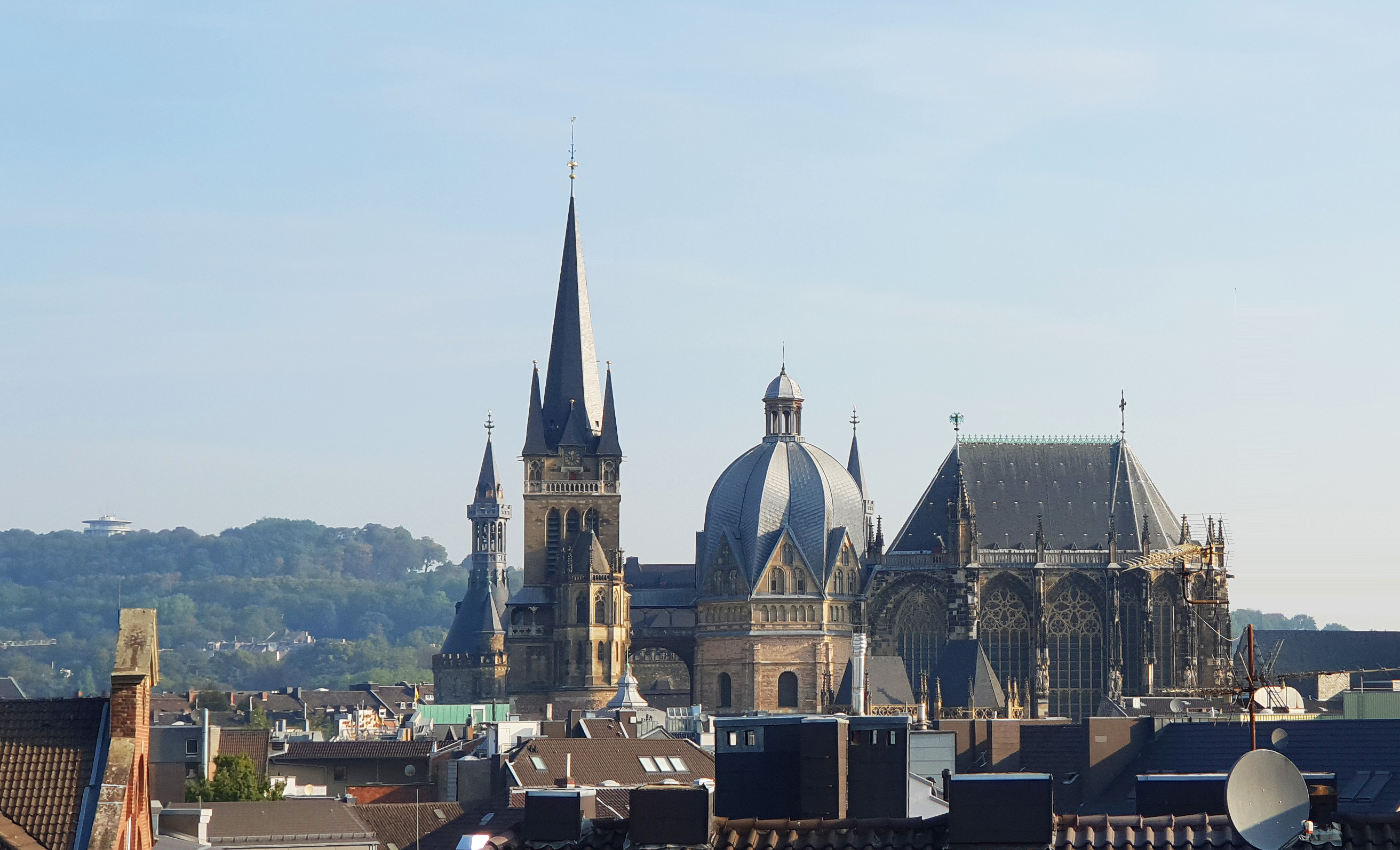 Immobilienverwaltung Fox Aachen Dom Slider